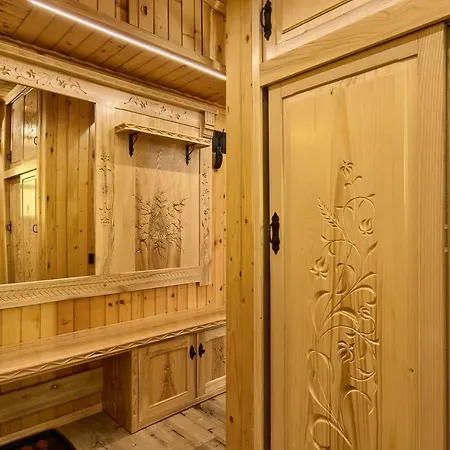 Utrzymany W Stylu Góralskiej Apartament
